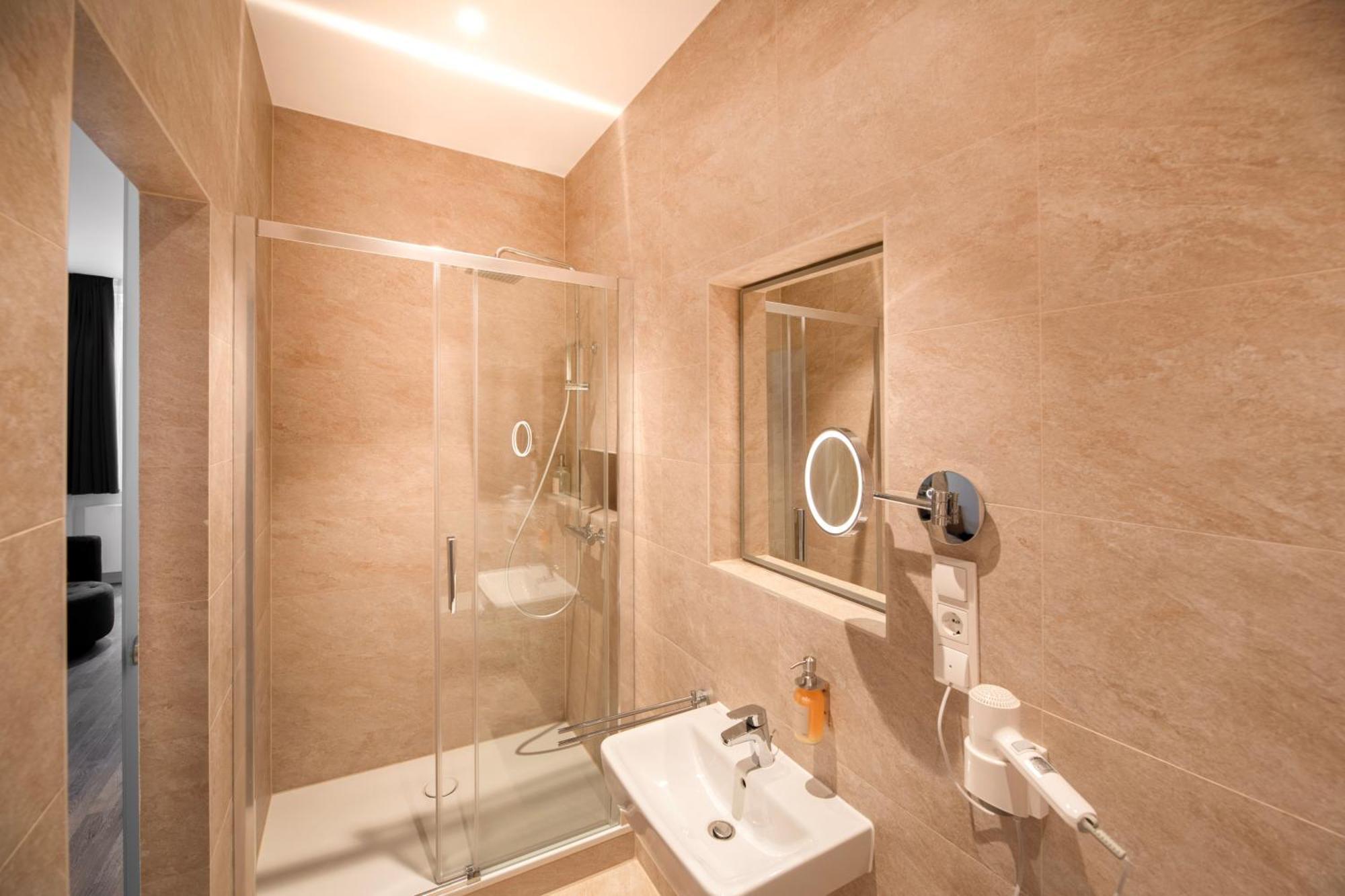 Midoma, Self Check-In Hotel, Hannover Messe Laatzen Bagian luar foto